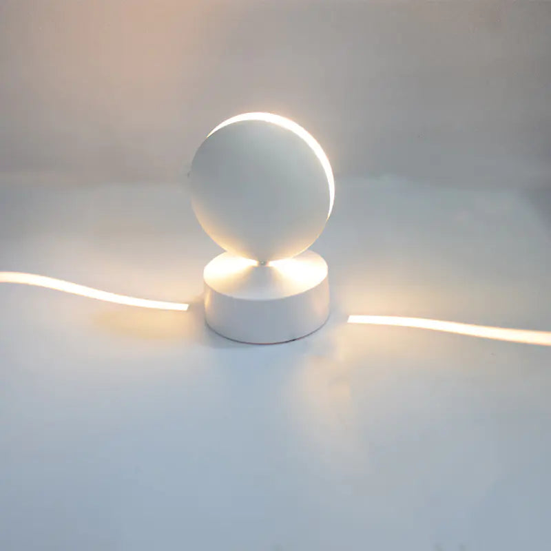 360° Rotating LED Wall Lamp for Hotels and Showrooms